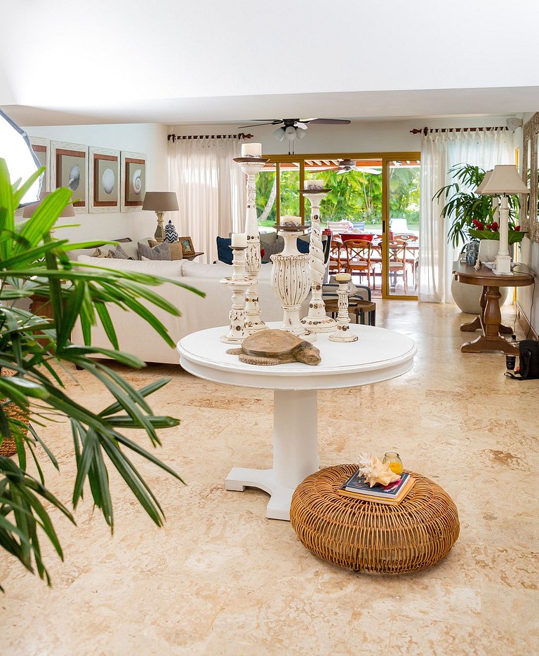 Luxurious villa in casa de campo
