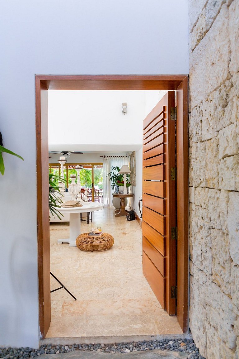 Luxurious villa in casa de campo