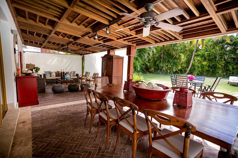 Luxurious villa in casa de campo