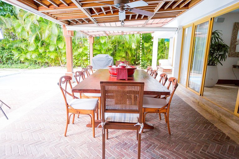 Luxurious villa in casa de campo