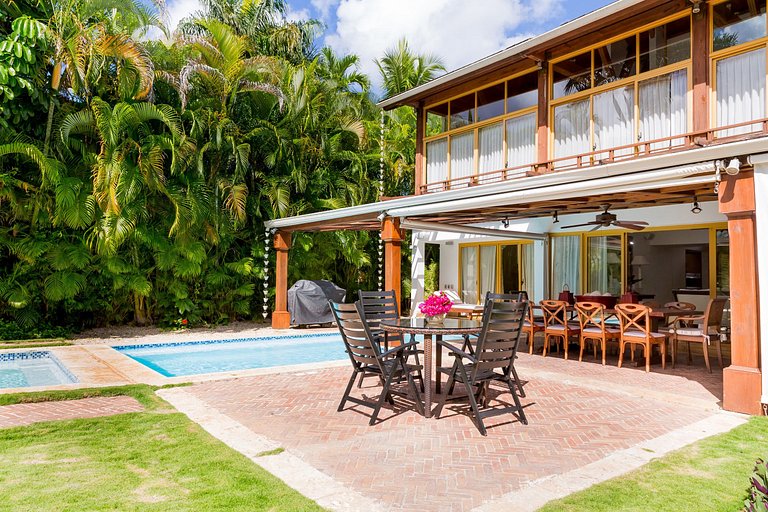 Luxurious villa in casa de campo