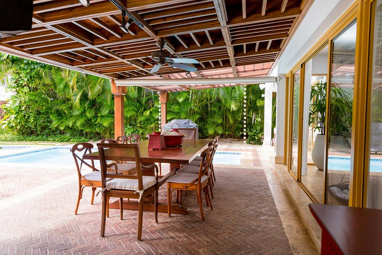 Luxurious villa in casa de campo