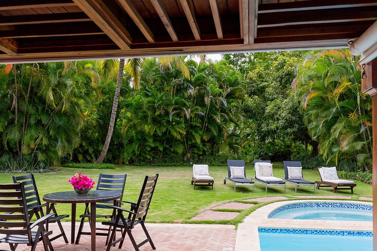 Luxurious villa in casa de campo