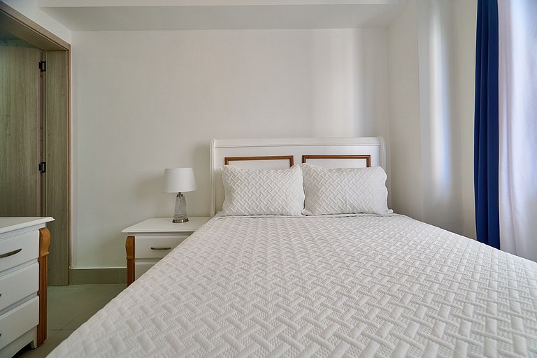 Skyline Evaristo–2BR / Rooftop Infinity Pool