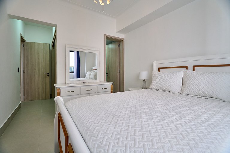 Skyline Evaristo–2BR / Rooftop Infinity Pool