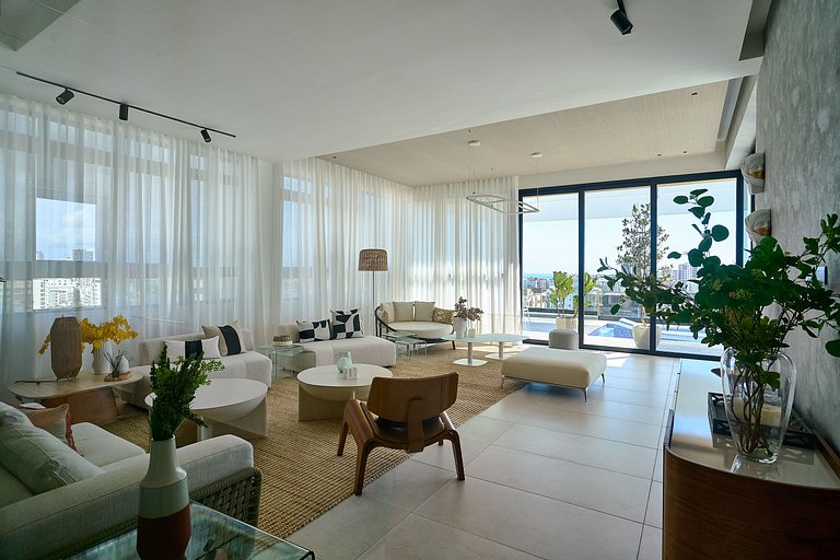 Skyline Evaristo–2BR / Rooftop Infinity Pool