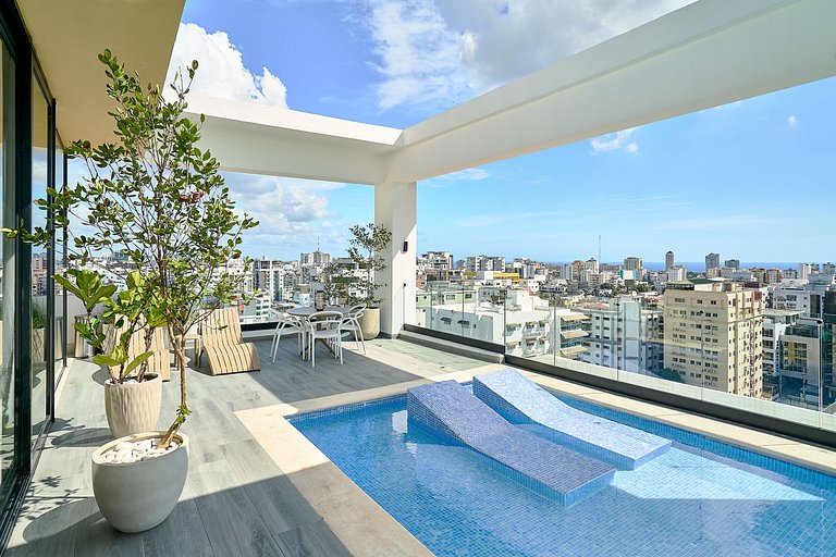 Skyline Evaristo–2BR / Rooftop Infinity Pool