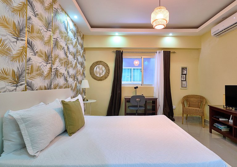 GYM WiFi -Queen Bed-Yellowkey*