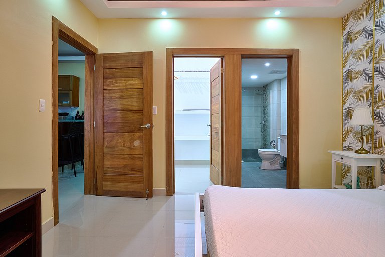 GYM WiFi -Queen Bed-Yellowkey*