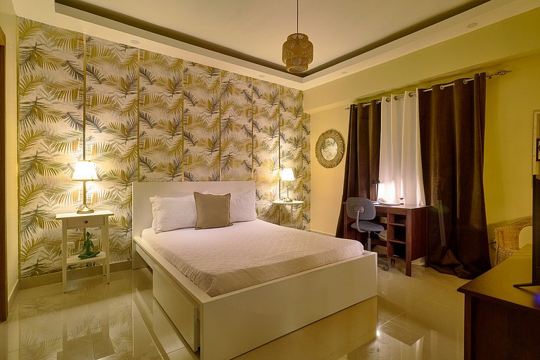 GYM WiFi -Queen Bed-Yellowkey*