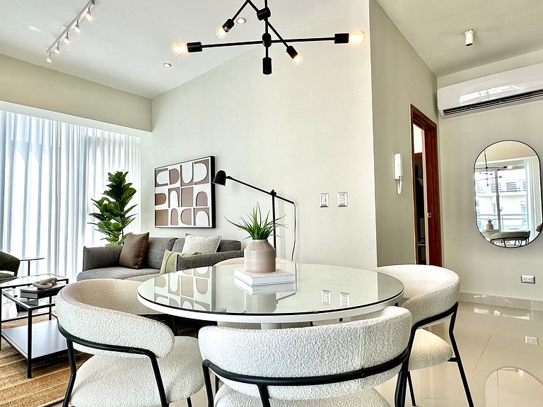 1BR Unit D10-A/C-WiFi-SmrtTv-Piantini-YellowKey
