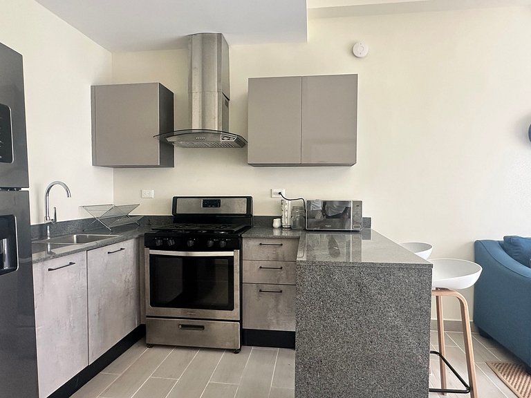 Cozy 1BR in Panorama Lake • Pool & Beach