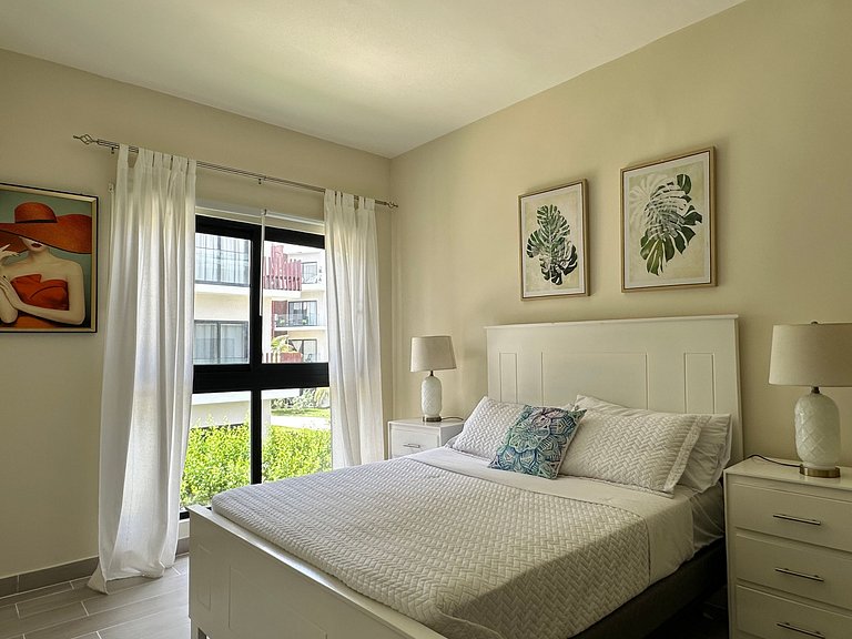 Cozy 1BR in Panorama Lake • Pool & Beach