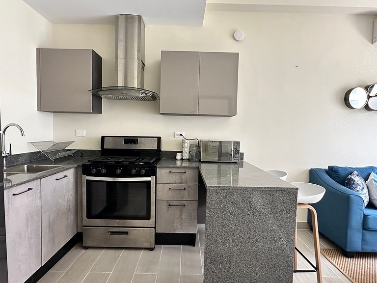Cozy 1BR in Panorama Lake • Pool & Beach