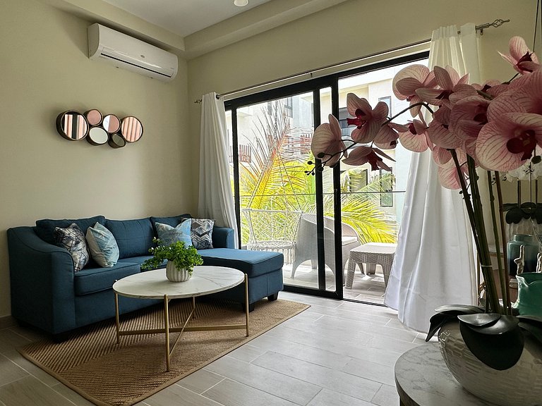 Cozy 1BR in Panorama Lake • Pool & Beach