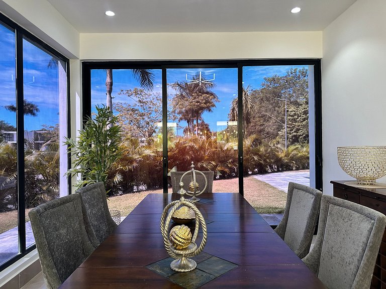 Villa Valdivia, Serene Retreat w/ Private Pool, Nueva Romana
