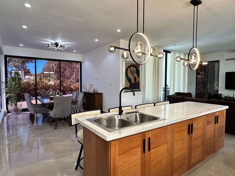 Villa Valdivia, Serene Retreat w/ Private Pool, Nueva Romana