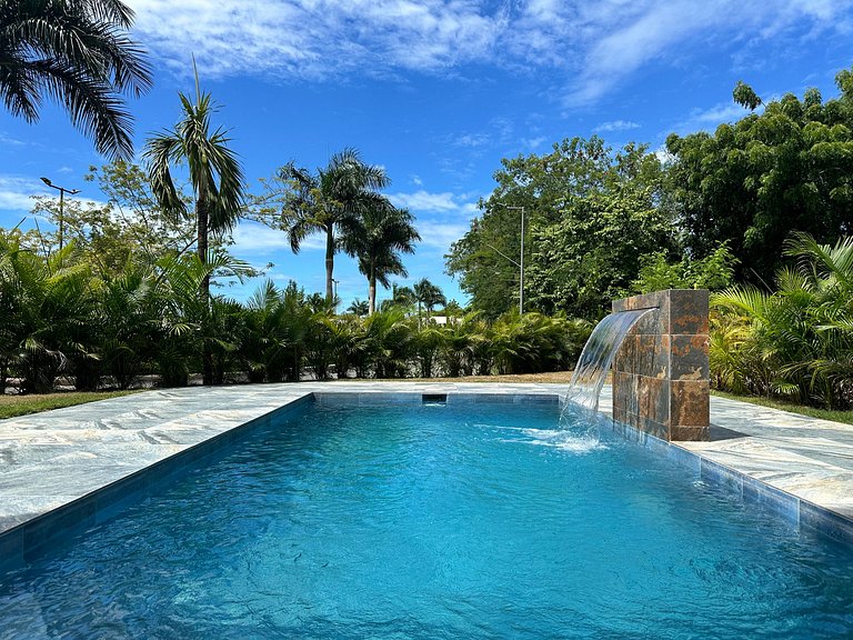 Villa Valdivia, Serene Retreat w/ Private Pool, Nueva Romana
