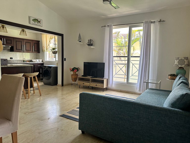2BR Retreat in Cocotal–Pool, Golf & Fast WiFi