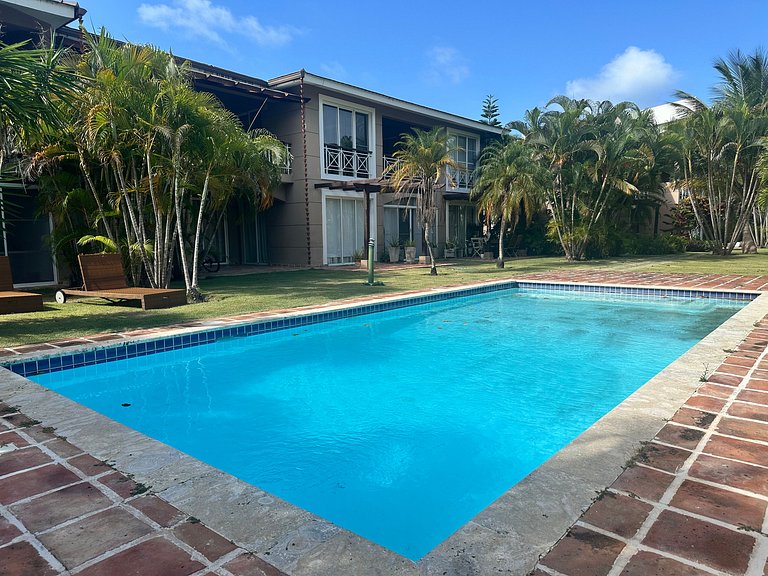 2BR Retreat in Cocotal–Pool, Golf & Fast WiFi