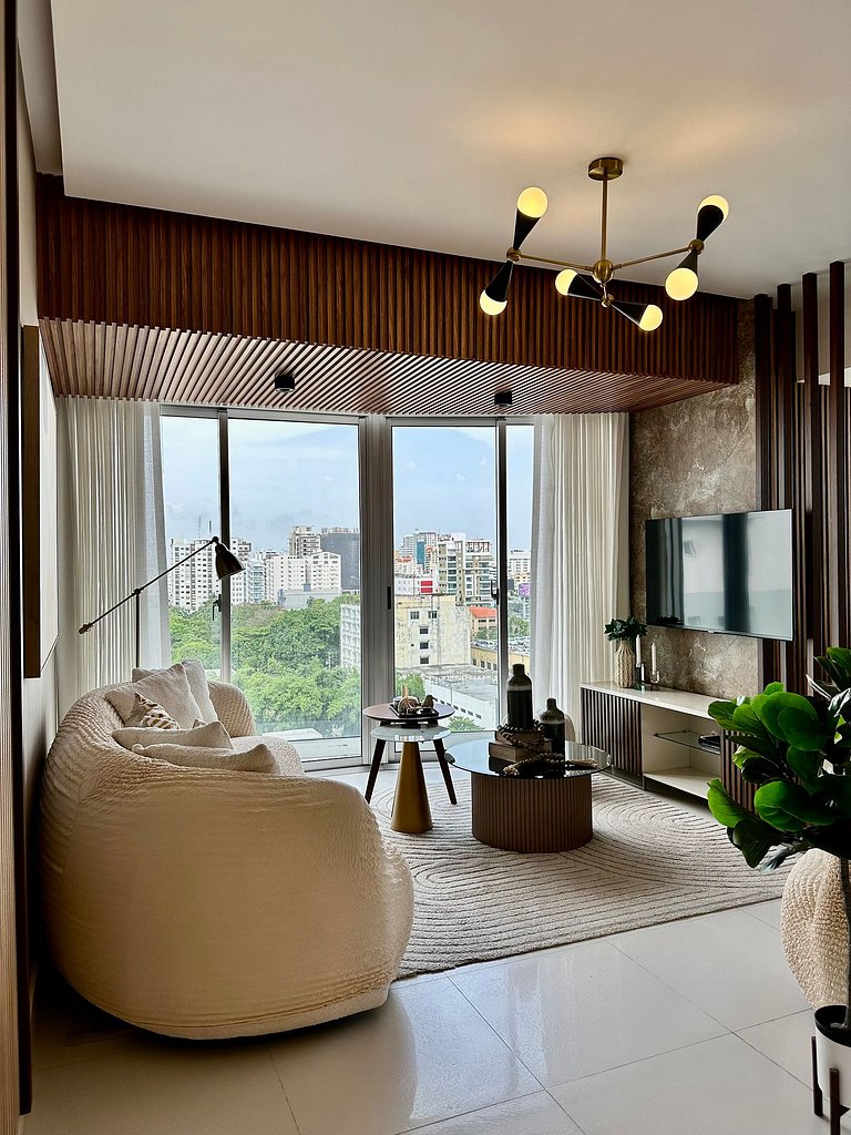 Designer 1BR Piantini Near Blue Mall, Rooftop Pool | YellowK