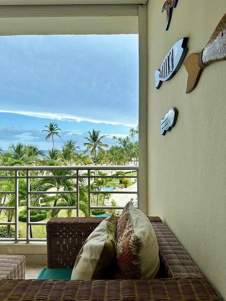 Beachfront 2BR Escape | Sea & Pool Views | Juan Dolio – By Y