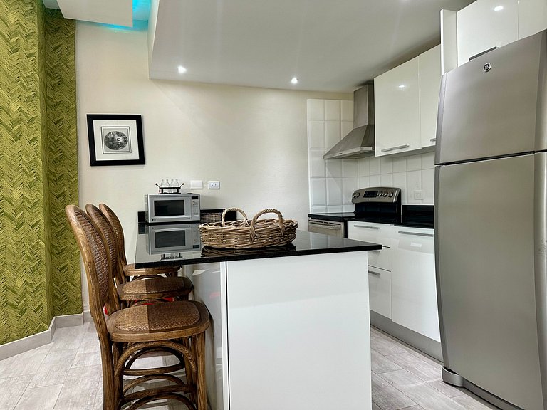 Beachfront 2BR Escape | Sea & Pool Views | Juan Dolio – By Y