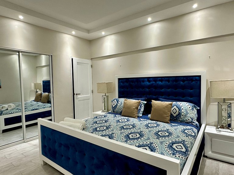 Beachfront 2BR Escape | Sea & Pool Views | Juan Dolio – By Y