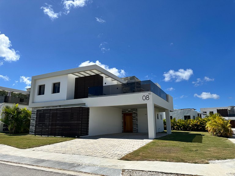 4BR Punta Cana Villa Near Beach & Mall| Yellowkey