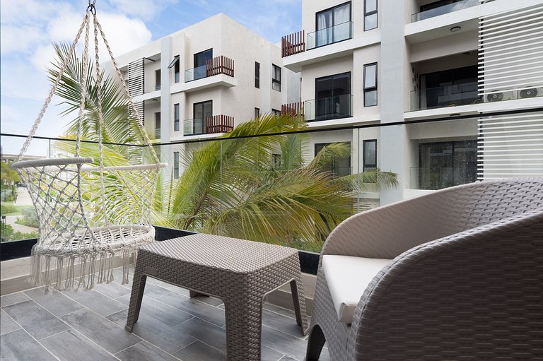 Cozy 1BR in Panorama Lake • Pool & Beach
