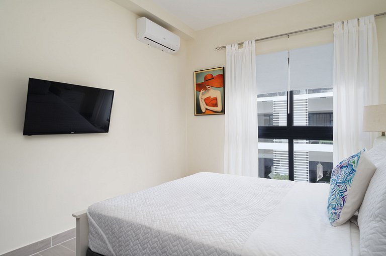 Cozy 1BR in Panorama Lake • Pool & Beach