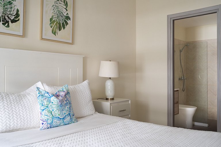 Cozy 1BR in Panorama Lake • Pool & Beach