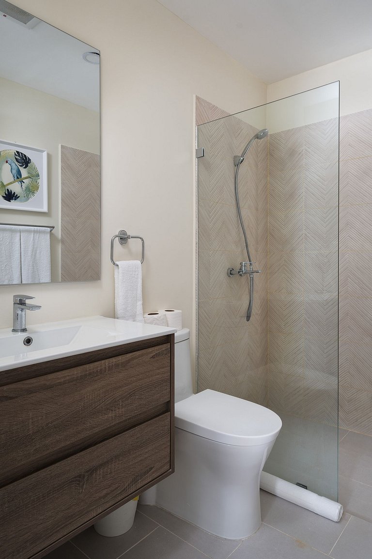 Cozy 1BR in Panorama Lake • Pool & Beach