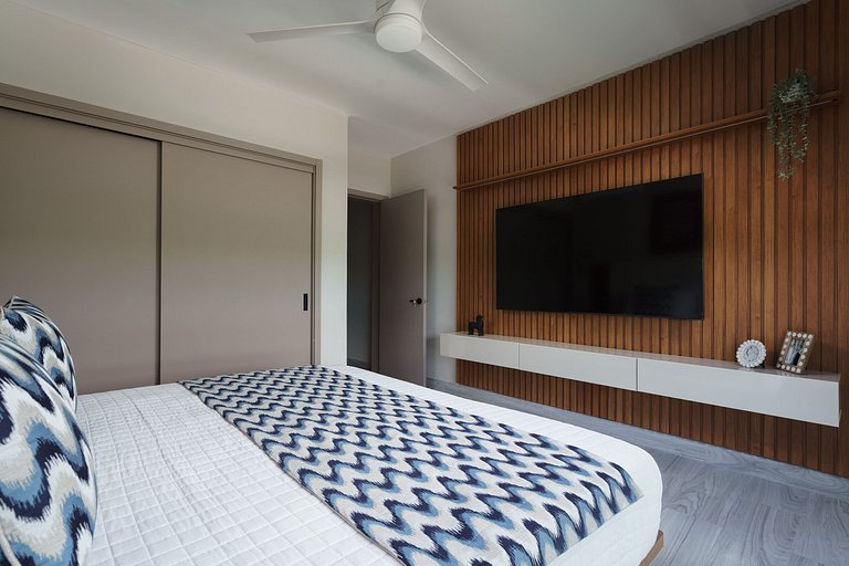 3BR Green One II · Luxe Stay · Airport & Beach| YK