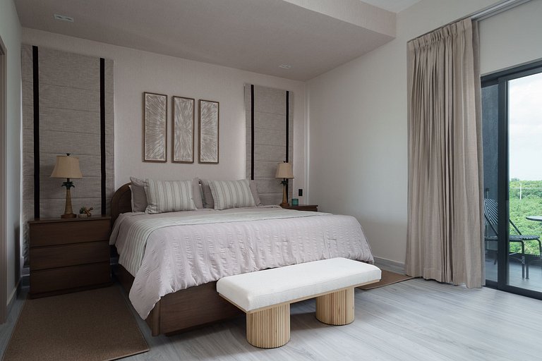 3BR Green One II · Luxe Stay · Airport & Beach| YK