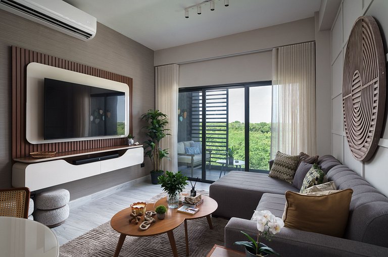 3BR Green One II · Luxe Stay · Airport & Beach| YK