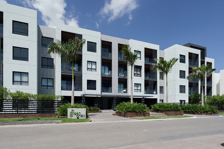 3BR Green One II · Luxe Stay · Airport & Beach| YK