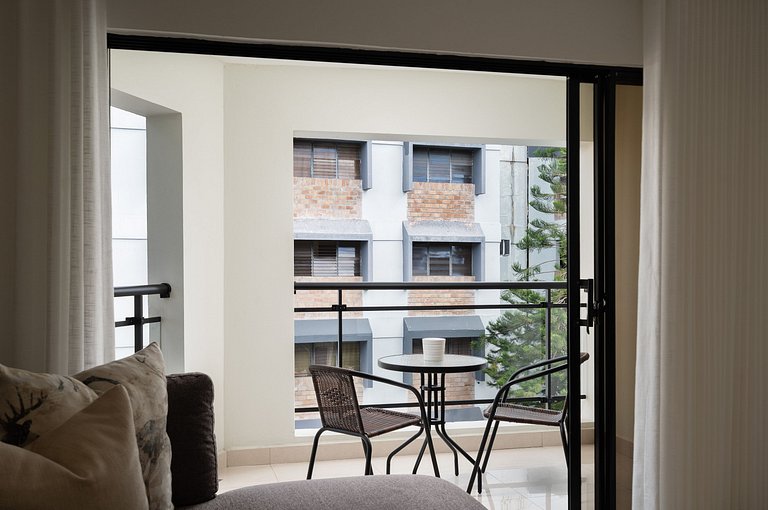 Comfortable 2BR Retreat•Renovated & Central Gazcue