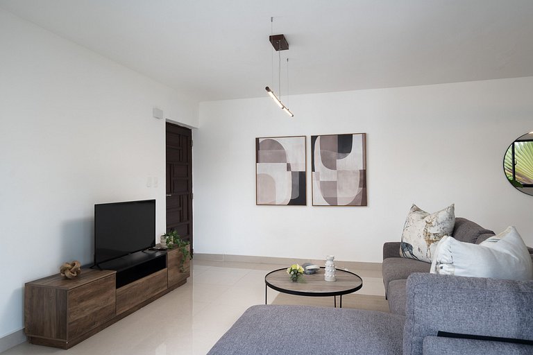 Comfortable 2BR Retreat•Renovated & Central Gazcue