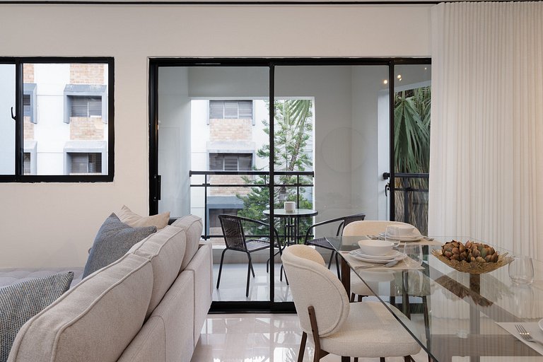 Bright 2BR Modern Getaway in Gazcue by YellowKey