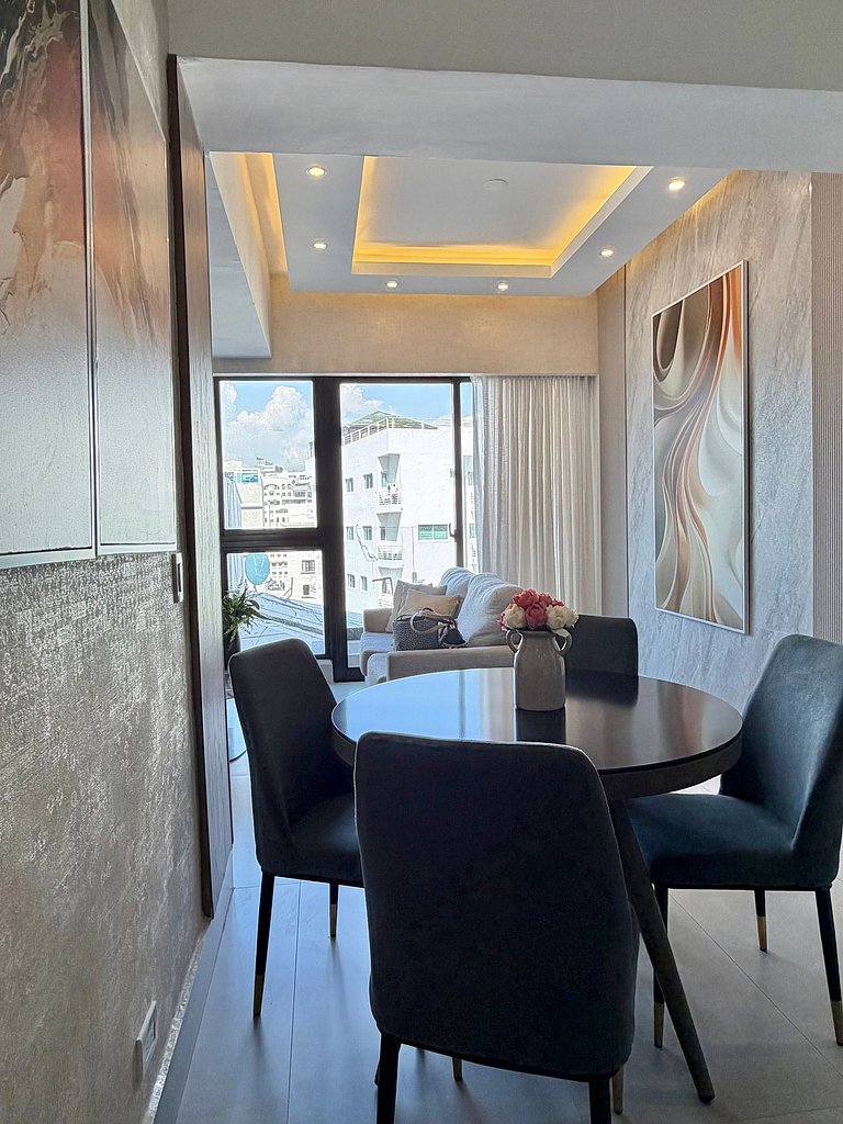 Stylish High Floor 1 Bed Apartment Modern Building