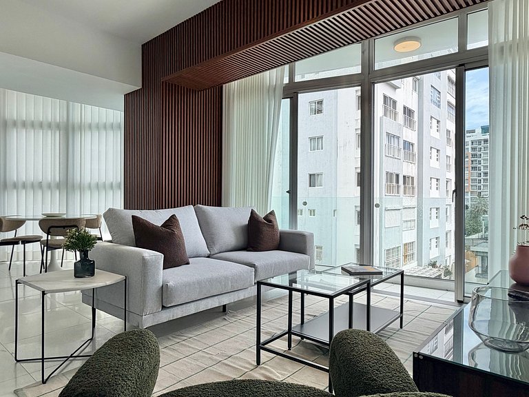 Piantini 1BR Near Blue Mall, Private Patio, Pool & Views