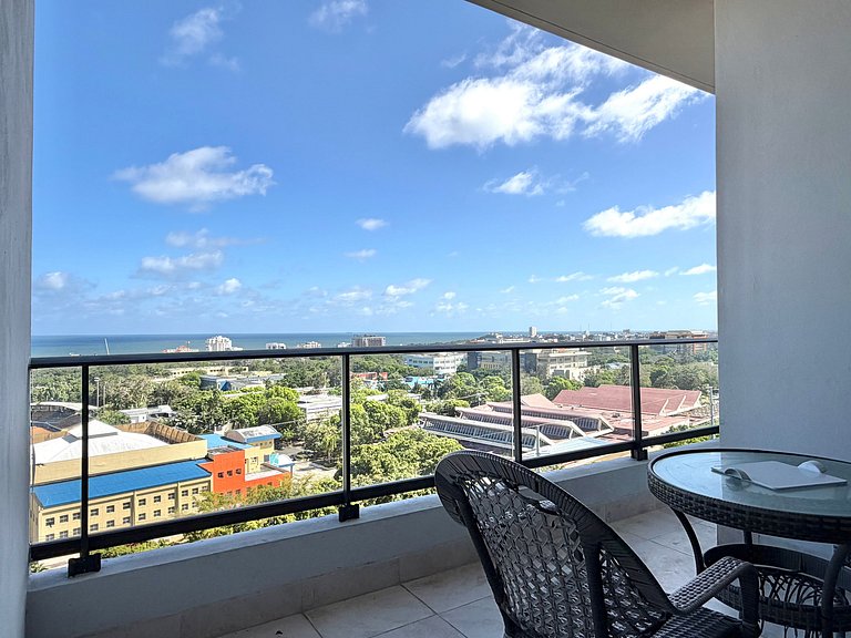 Spacious with Ocean View·La Esperilla·Pool|Gym
