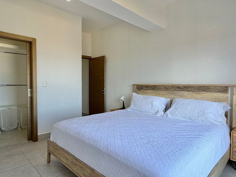 Spacious with Ocean View·La Esperilla·Pool|Gym