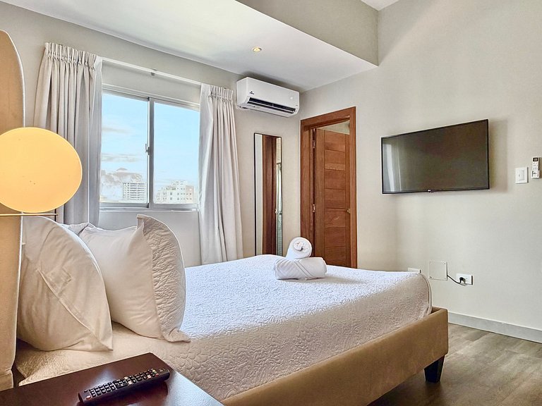 City Center Piantini W/ Pool, WiFi By YellowKey