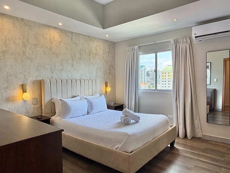 Pool-CityViews- 1BR-Gym-WiFi-A/C-YellowKey 5