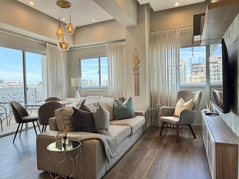Pool-CityViews- 1BR-Gym-WiFi-A/C-YellowKey 5