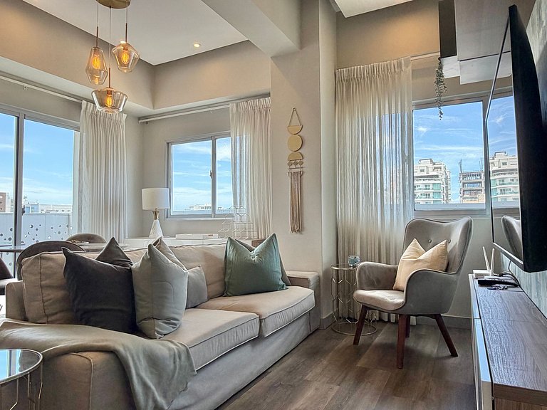 Pool-CityViews- 1BR-Gym-WiFi-A/C-YellowKey 5