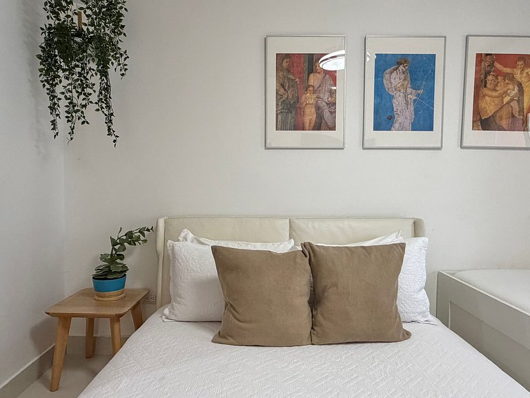 Stunning one-bedroom with pool, and gym - YK
