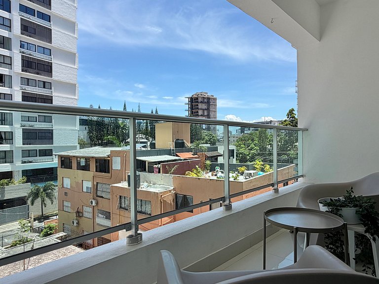 Stunning one-bedroom with pool, and gym - YK